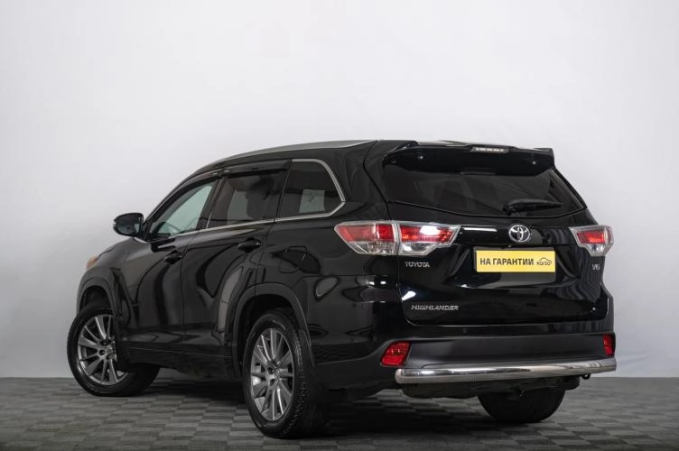 Toyota Highlander 5 из 6