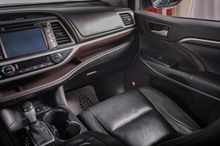 Toyota Highlander 11 из 18