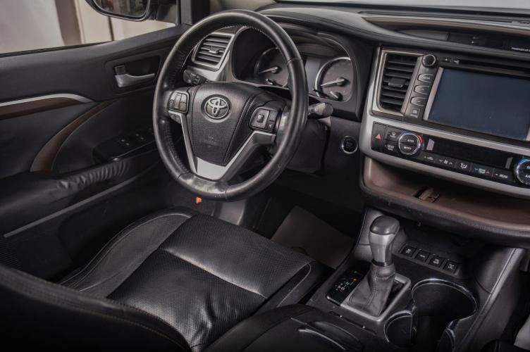 Toyota Highlander 9 из 18