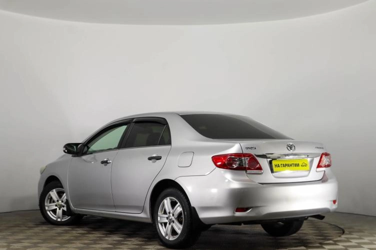 Toyota Corolla 6 из 6