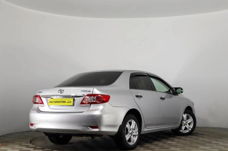 Toyota Corolla 4 из 6