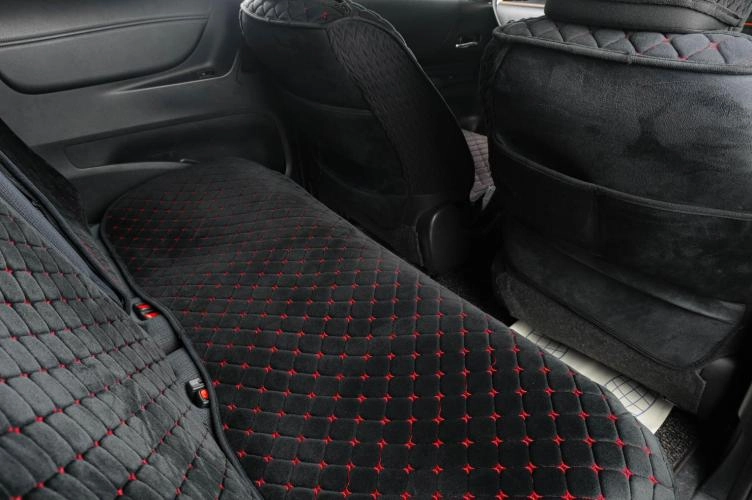Toyota Sienta 8 из 18