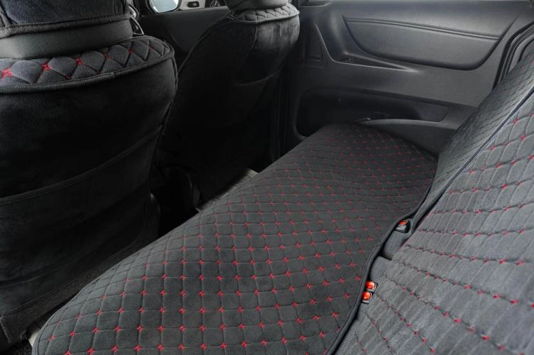 Toyota Sienta 9 из 18