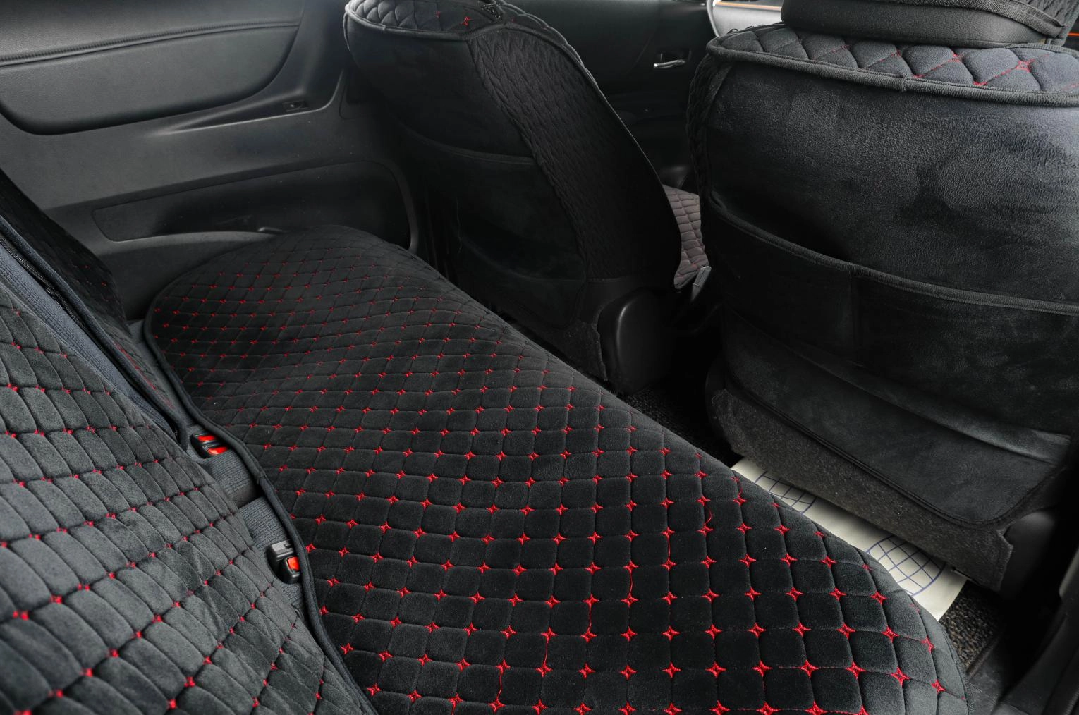 Toyota Sienta 8 из 18