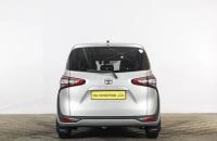 Toyota Sienta 5 из 18