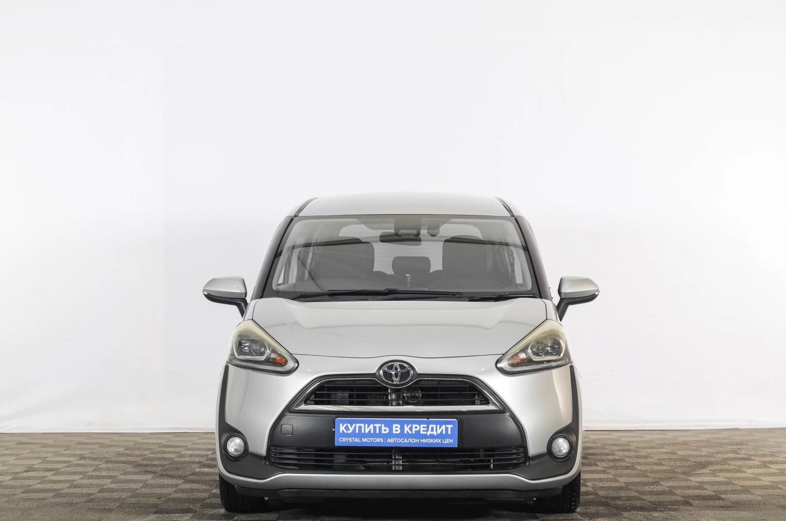 Toyota Sienta 2 из 18