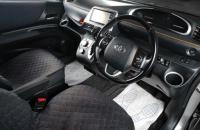 Toyota Sienta 7 из 18