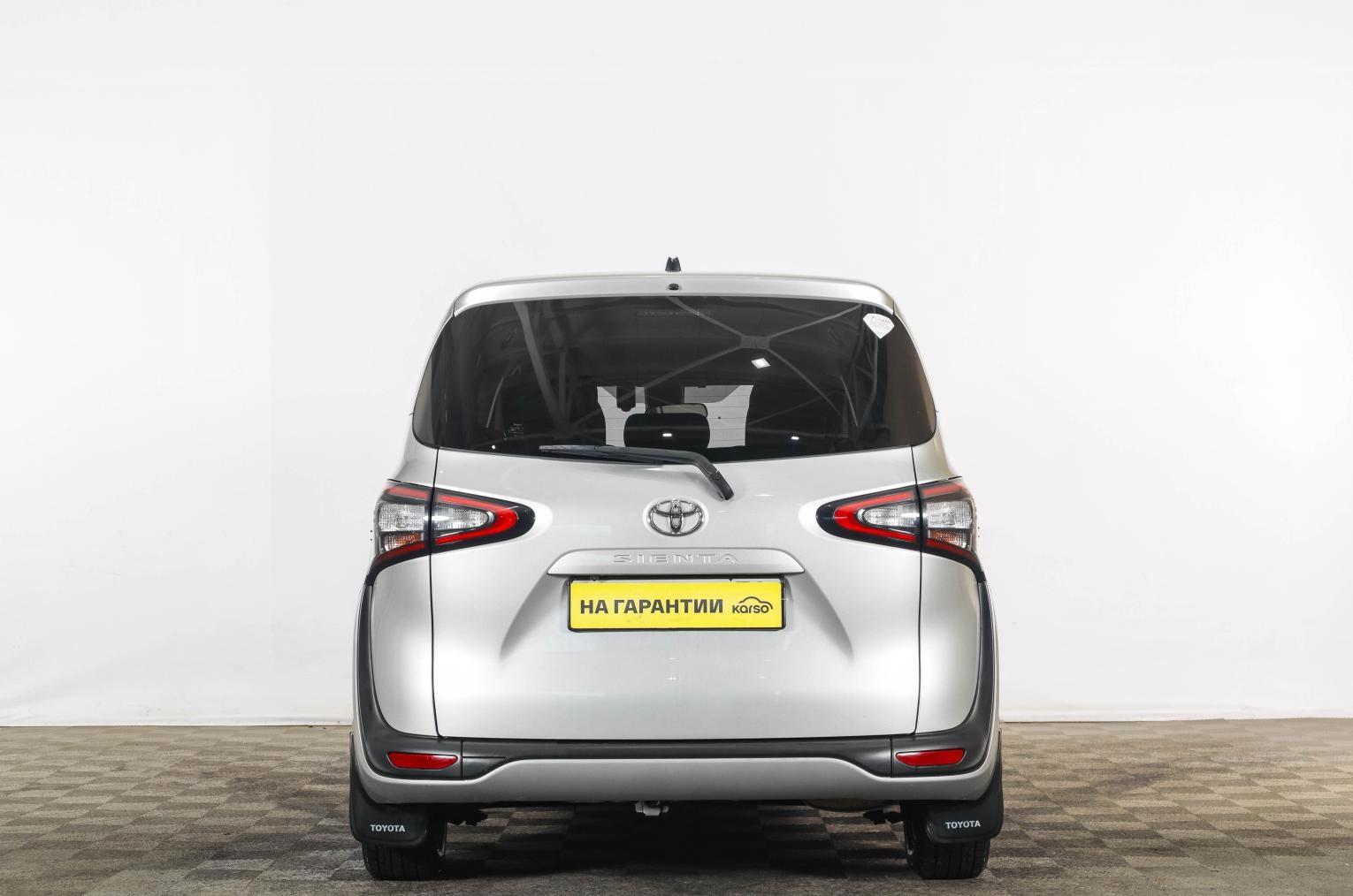 Toyota Sienta 5 из 18
