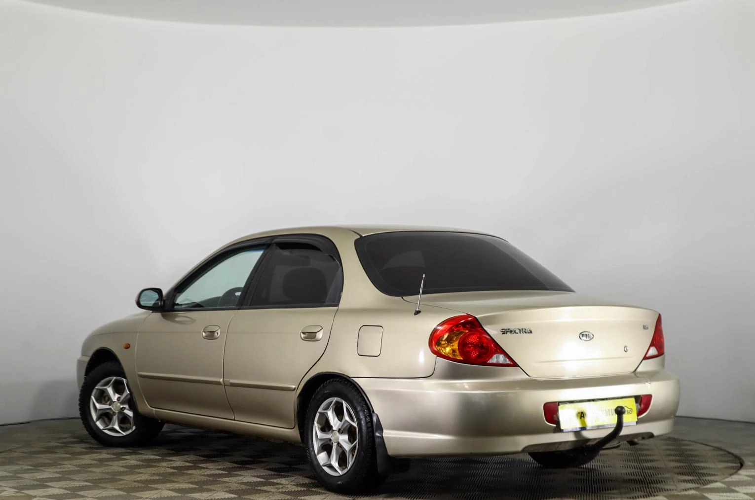 KIA Spectra 6 из 19