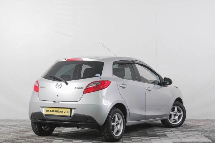 Mazda Demio 6 из 6