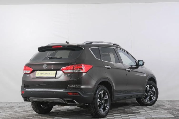 Dongfeng AX7 6 из 6