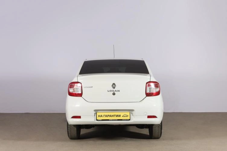 Renault Logan 5 из 6