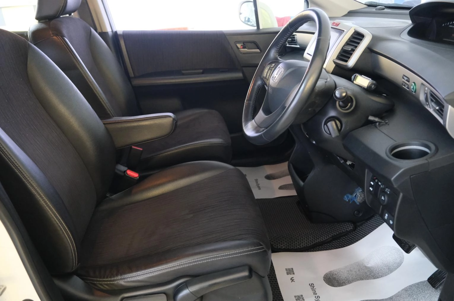 Honda Freed 7 из 21