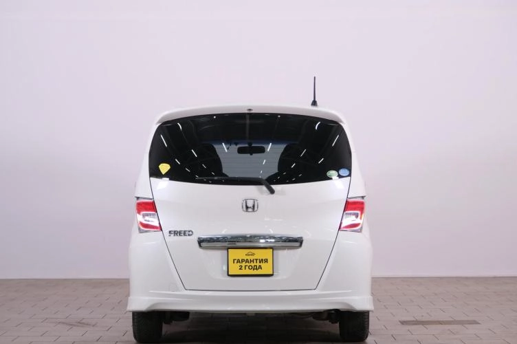 Honda Freed 5 из 6