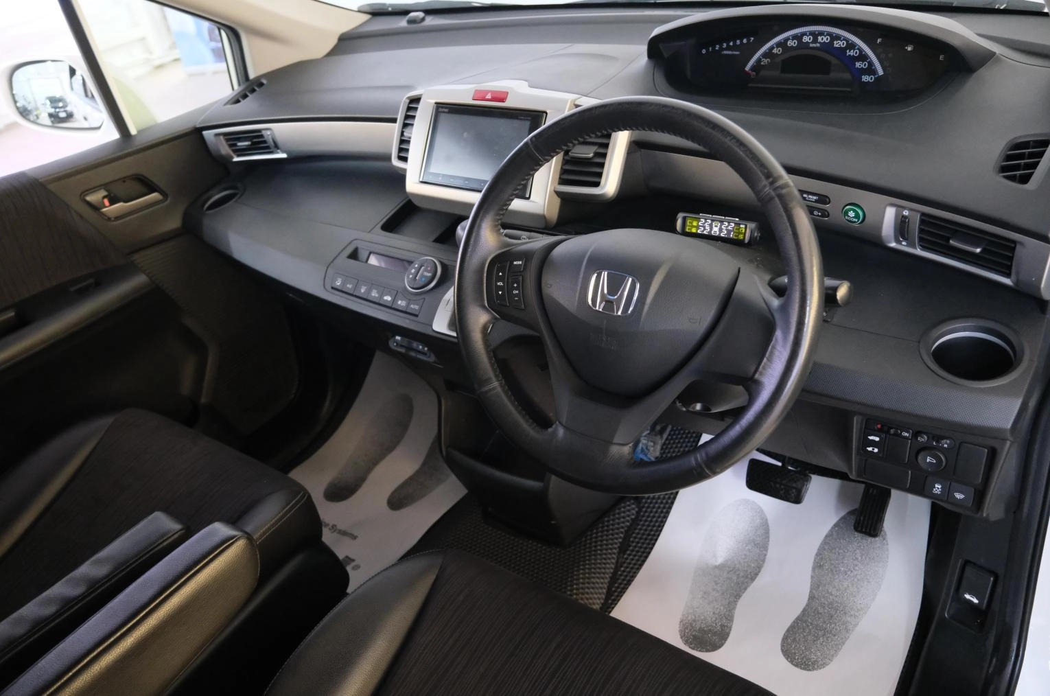 Honda Freed 10 из 21