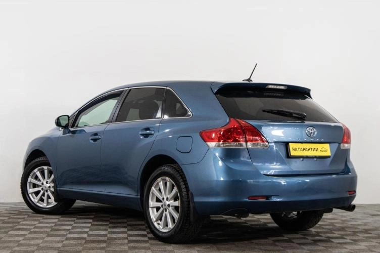 Toyota Venza 4 из 6