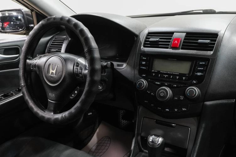 Honda Accord 19 из 32