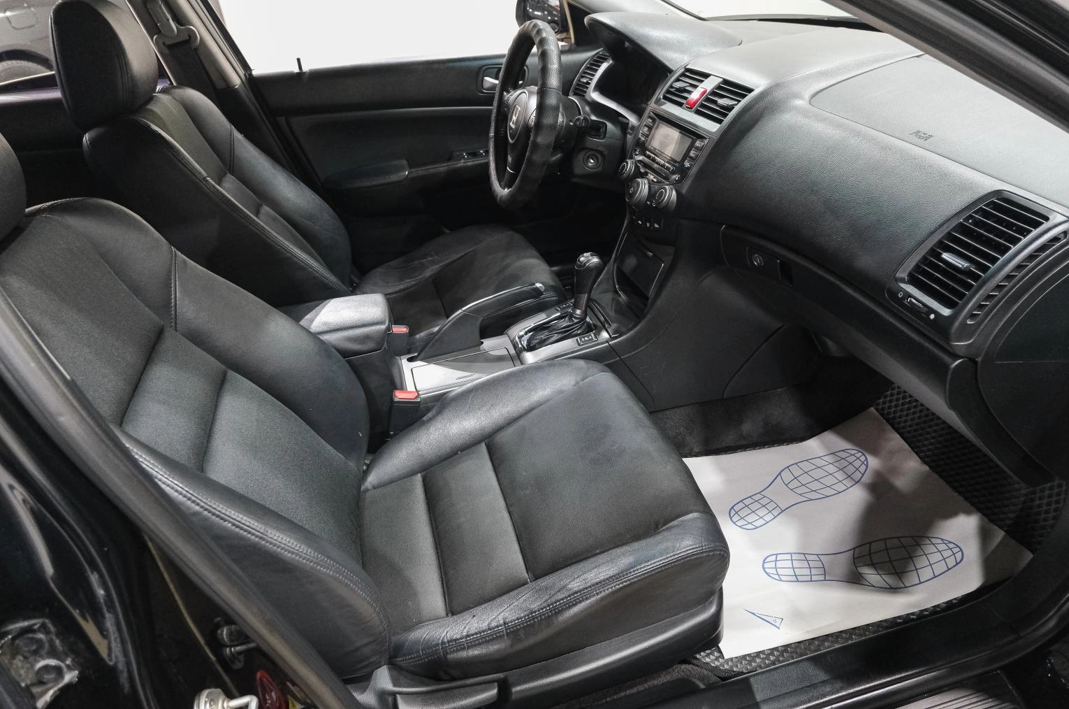 Honda Accord 14 из 32