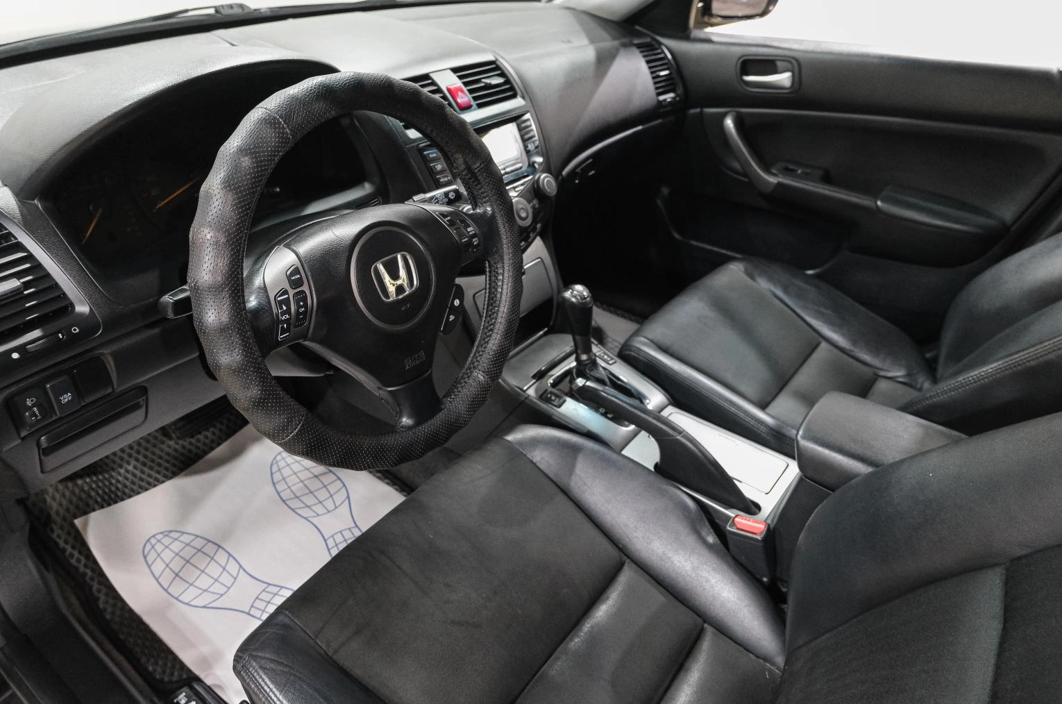 Honda Accord 13 из 32