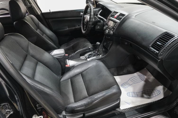 Honda Accord 14 из 32