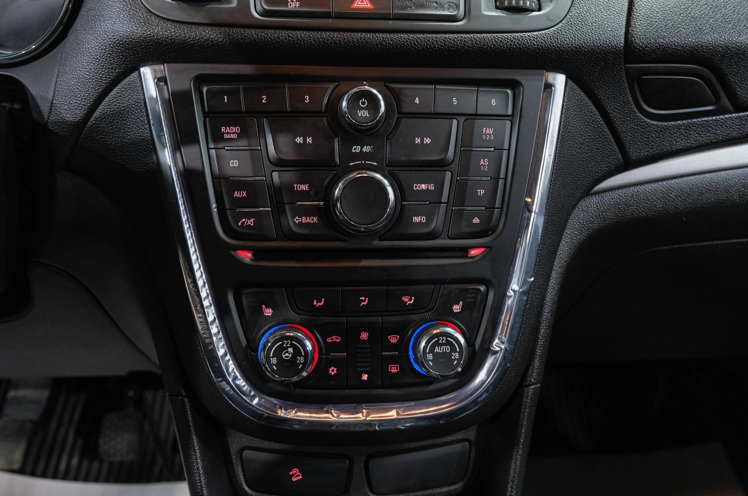 Opel Mokka 25 из 30