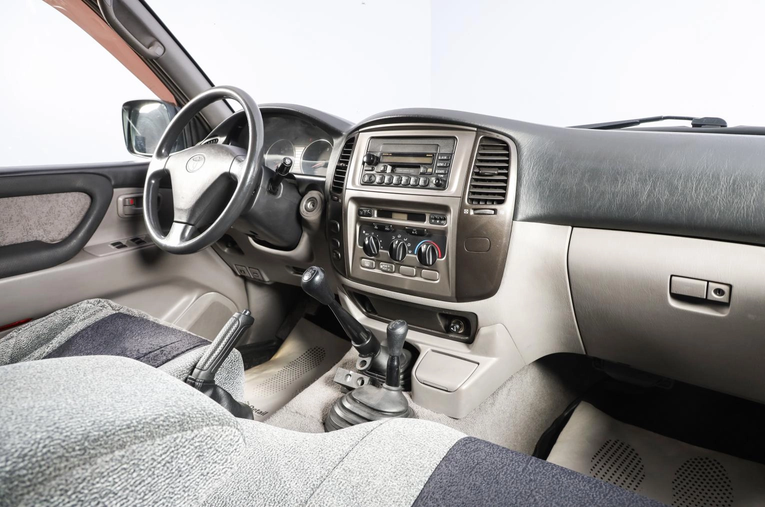 Toyota Land Cruiser 14 из 16