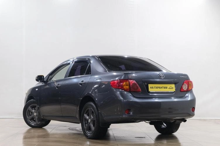 Toyota Corolla 4 из 6