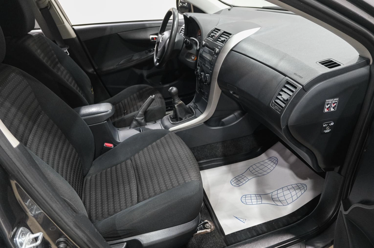 Toyota Corolla 13 из 28