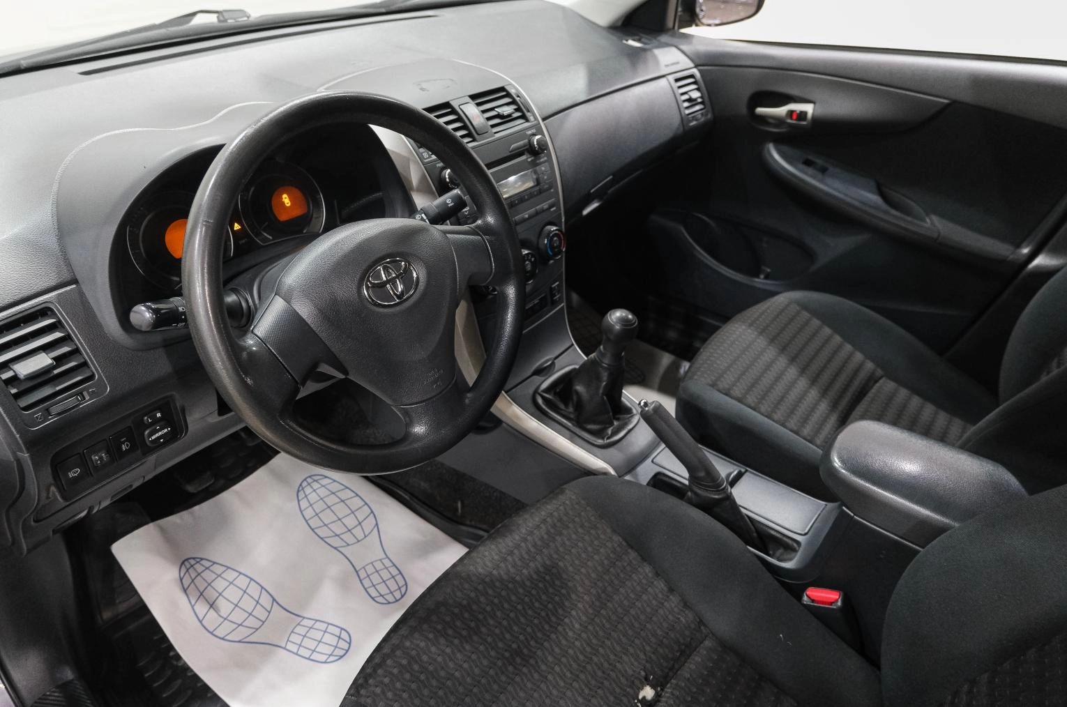Toyota Corolla 12 из 28