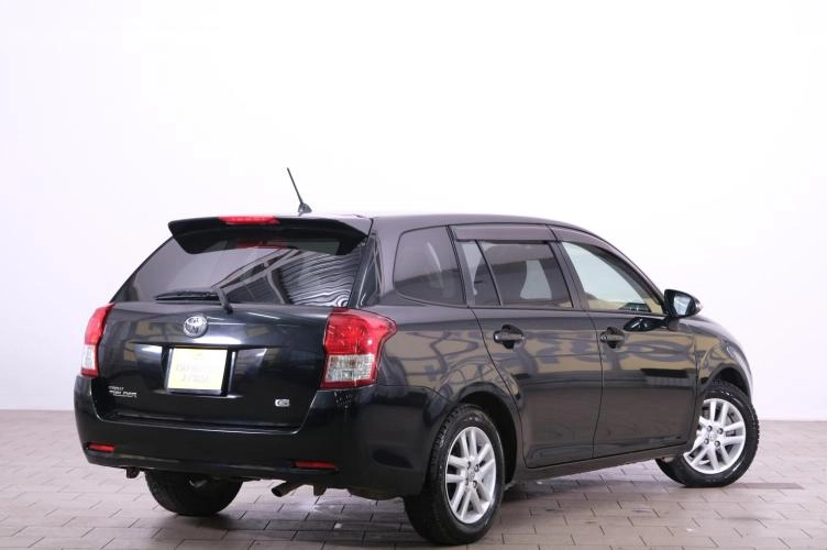 Toyota Corolla Fielder 6 из 6