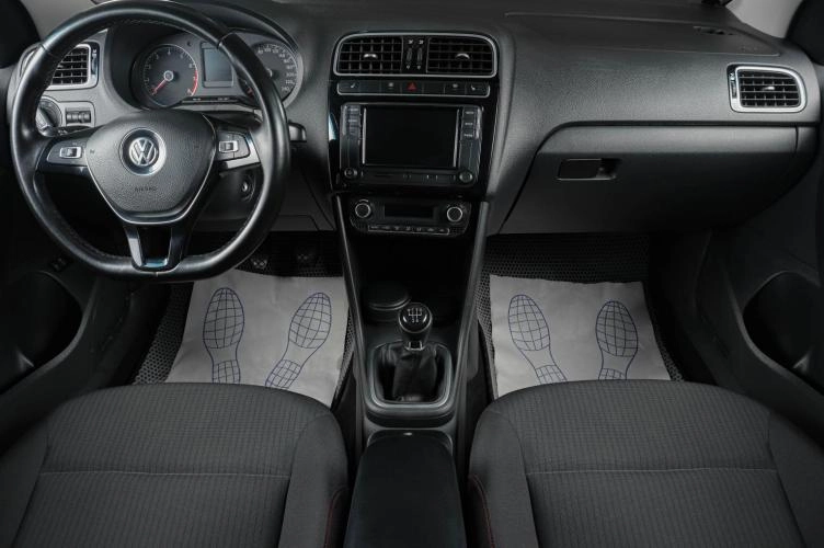 Volkswagen Polo 12 из 19