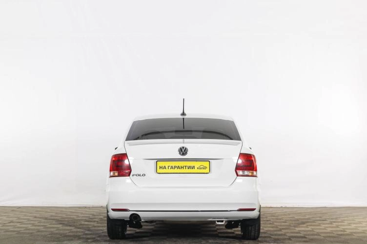 Volkswagen Polo 5 из 6