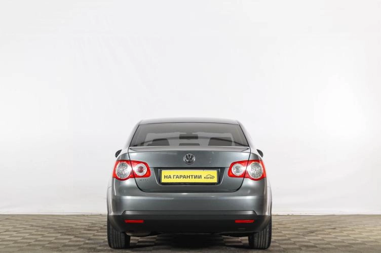 Volkswagen Jetta 5 из 6