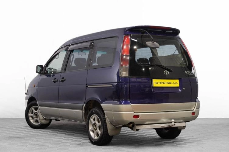 Toyota Town Ace Noah 6 из 6