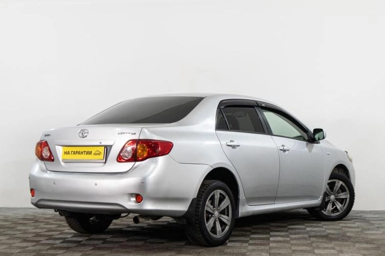 Toyota Corolla 6 из 6