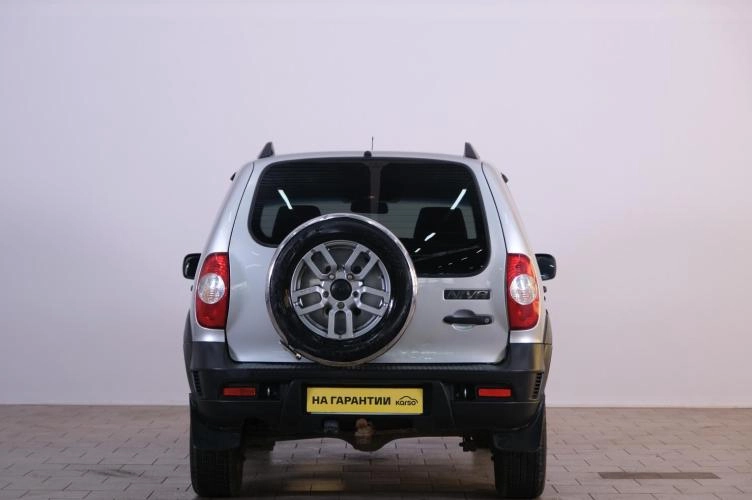 Chevrolet Niva 5 из 6