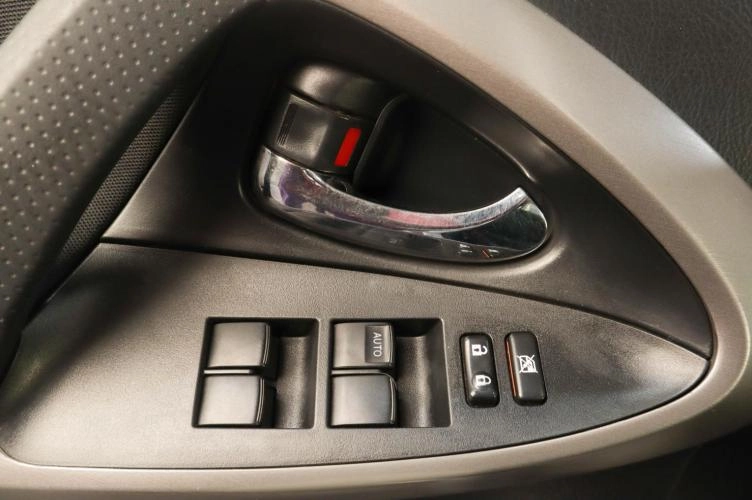 Toyota RAV4 7 из 15