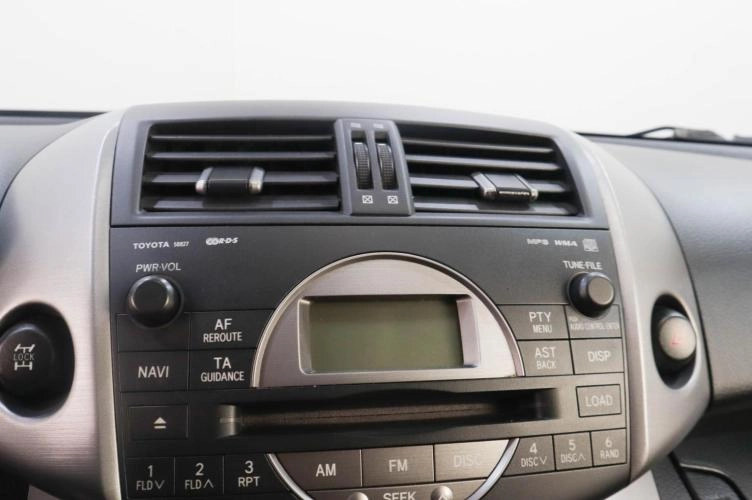 Toyota RAV4 11 из 15