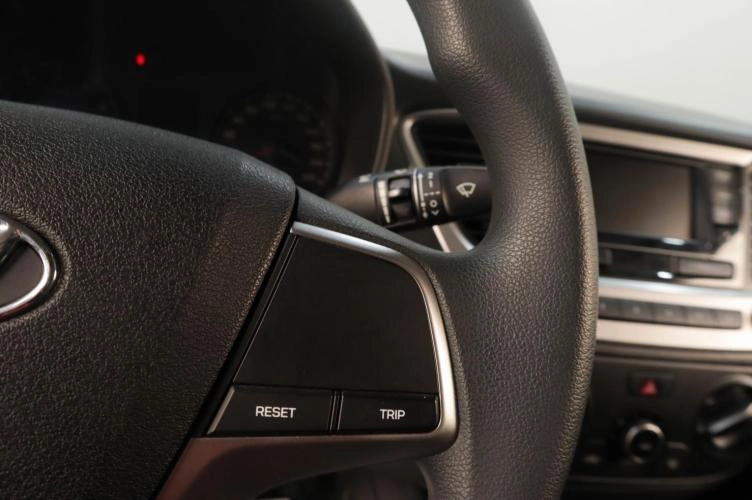 Hyundai Solaris 12 из 19