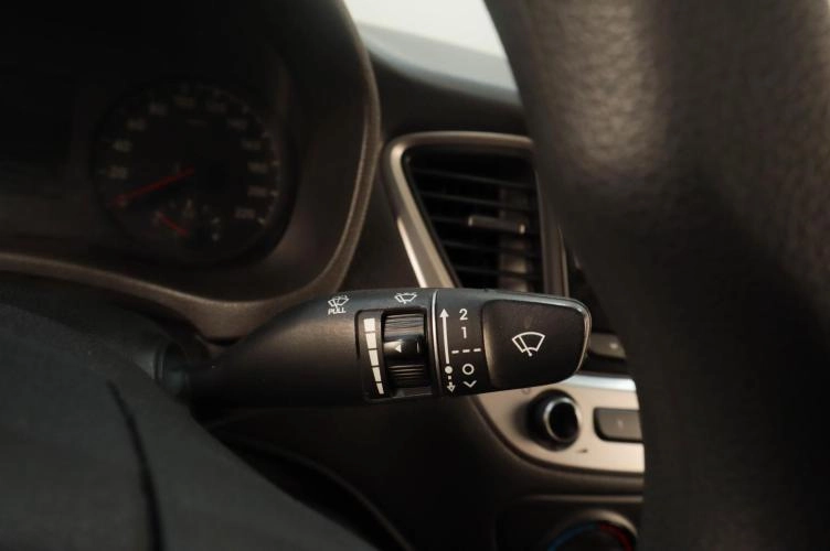 Hyundai Solaris 13 из 19