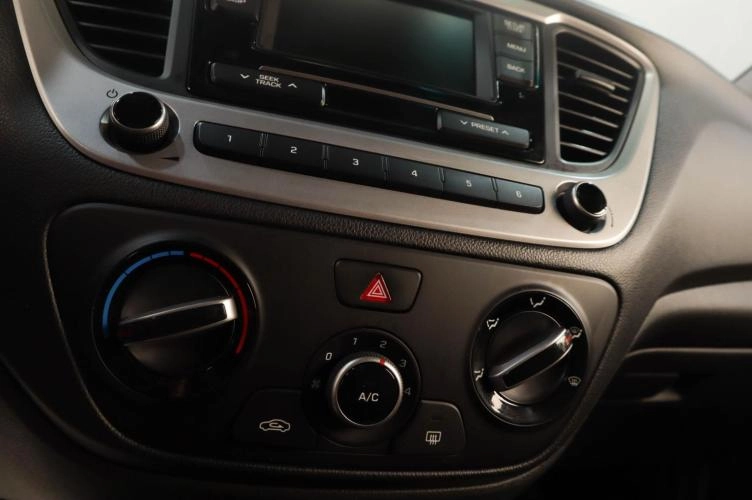 Hyundai Solaris 15 из 19