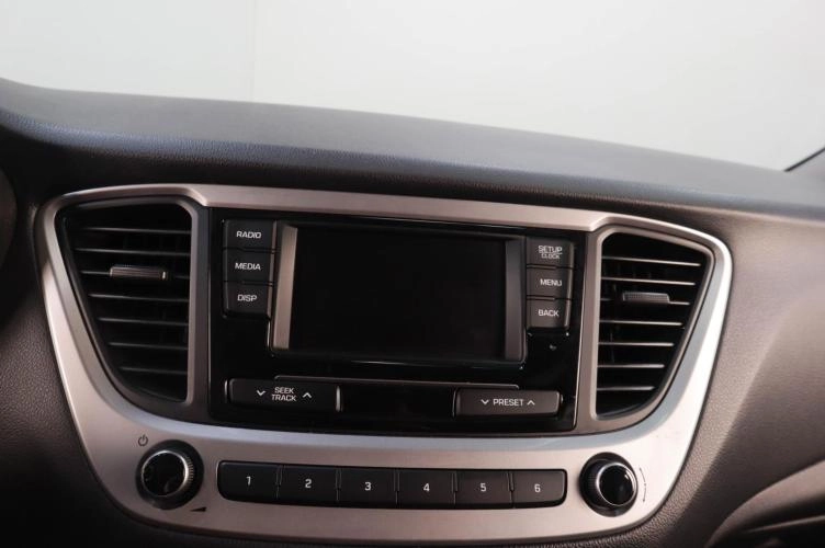 Hyundai Solaris 14 из 19