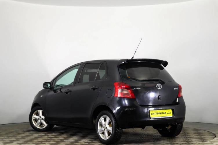Toyota Yaris 6 из 6