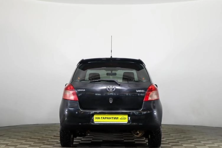 Toyota Yaris 5 из 6