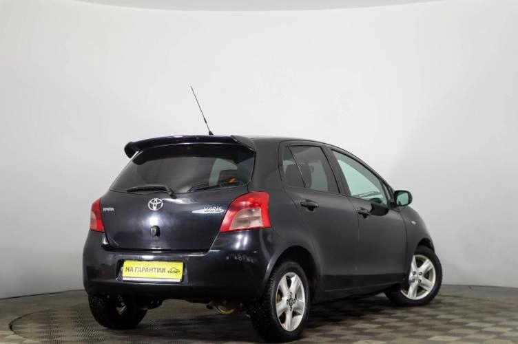 Toyota Yaris 4 из 6