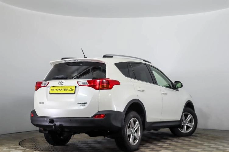 Toyota RAV4 4 из 6