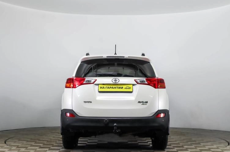 Toyota RAV4 5 из 6