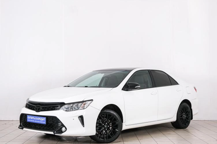 Toyota Camry 3 из 6
