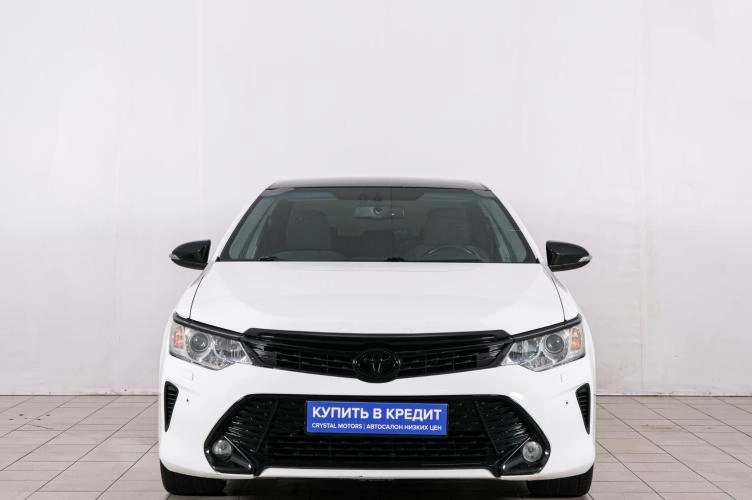 Toyota Camry 2 из 6