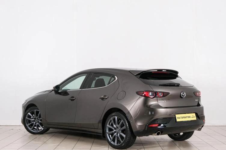 Mazda 3 4 из 6